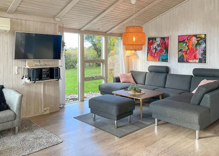 Дом отдыха Pet Friendly In With Sauna *